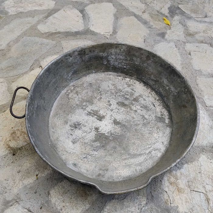 Голяма медна тава за лютеница