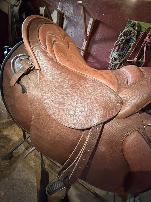 Продам седло ертокым