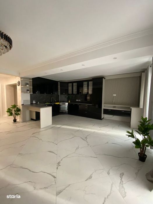 Apartament 4 camere, 160 mp, zona Exterior Est