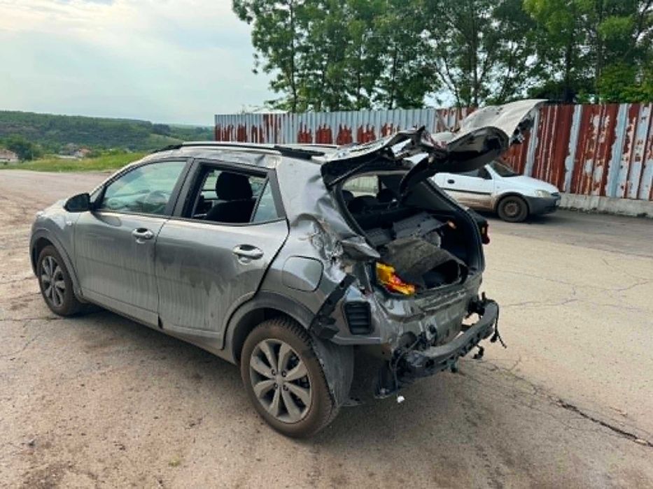 kia stonic 1.2 на части 7000км киа стоник на части камера дигитално табло