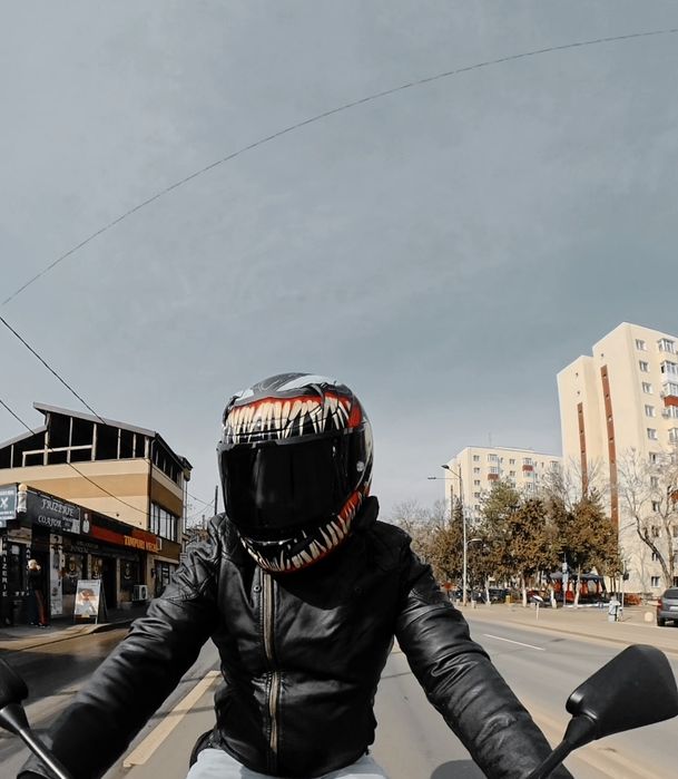 Hjc rpha 12  venom 3