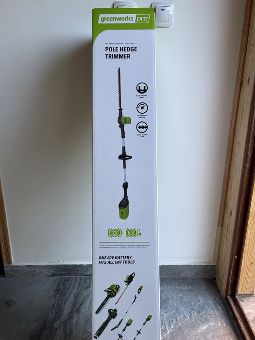 Greenworks Pro Pole Hedge