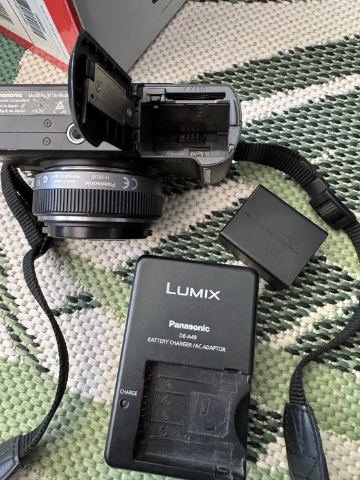 Panasonic Lumix GF1 + 20mm обектив – много запазен комплект