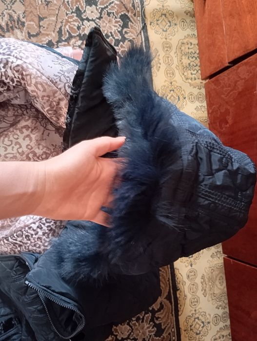 Куртка женская, зимняя, очень тёплая, есть капюшон