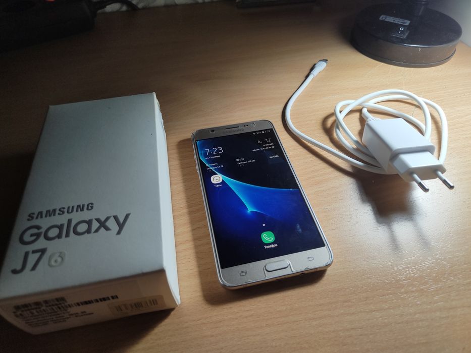 Продам Samsung J7 2016