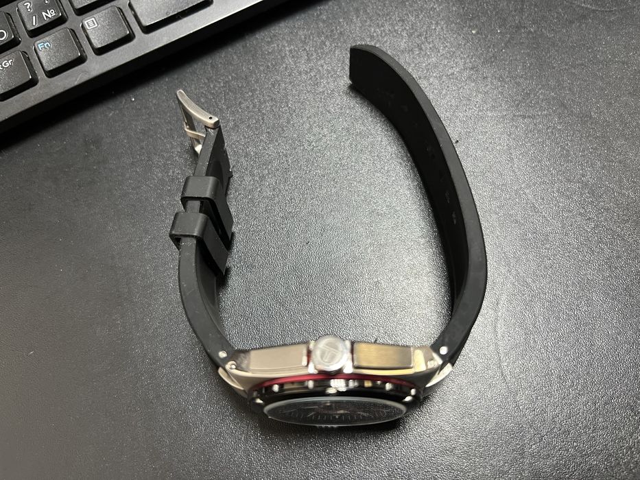 Продам часы SergioTacchini