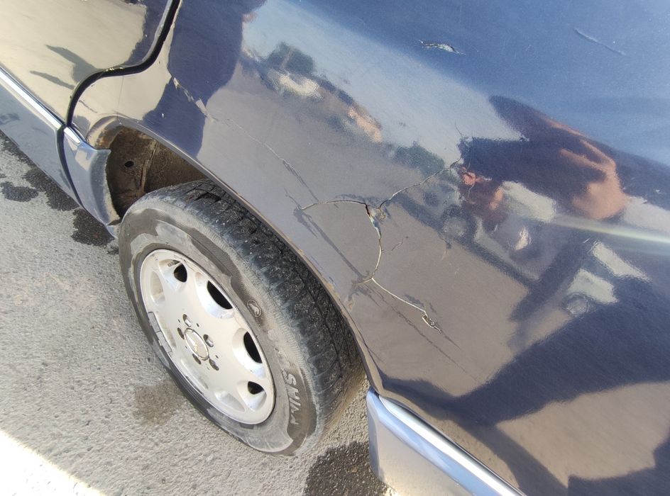 Mercedes-Benz w124 e230