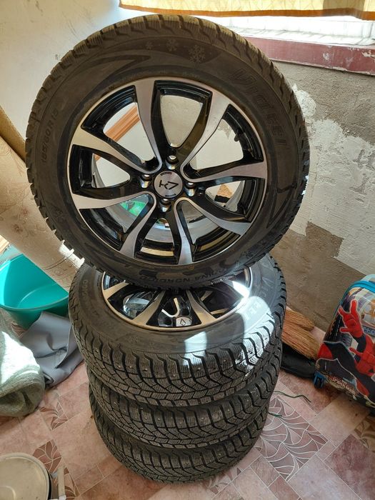 Зимние шины продам