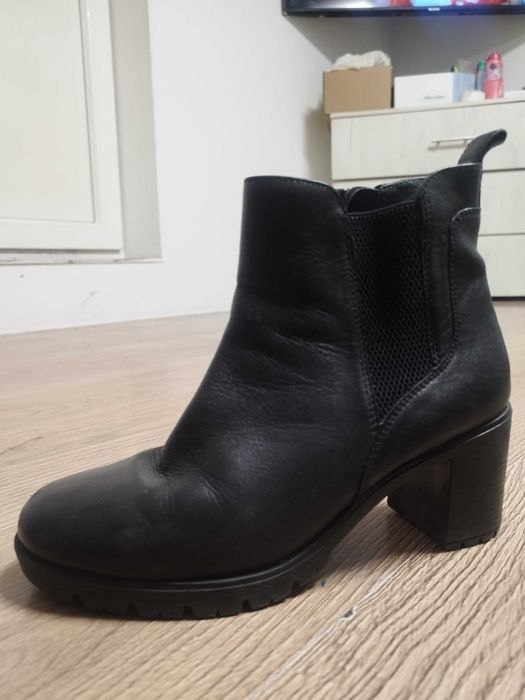 Ghete negre de toamna iarna