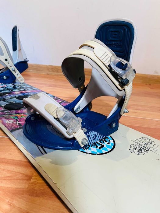 Snowboard Burton 146 cm + legături Burton Freestyle