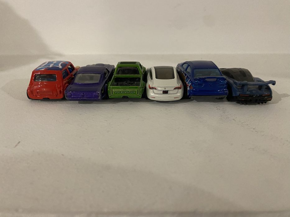Продам машинки Hot Wheels