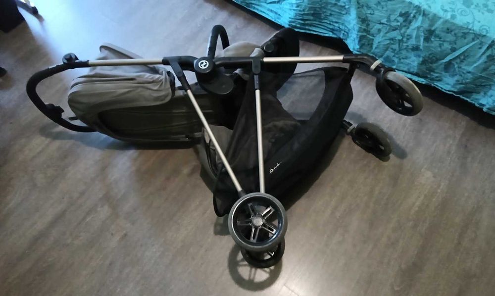 cybex Melio бебешка количка с кош за новородено