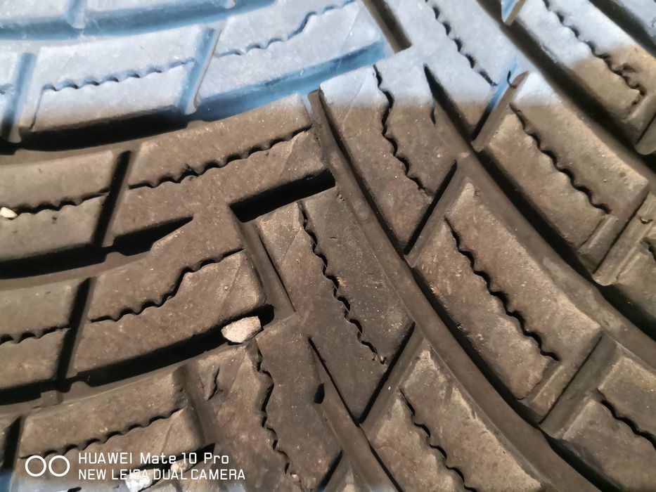 255 45 19 цола гуми като нови Pirelli dot 22