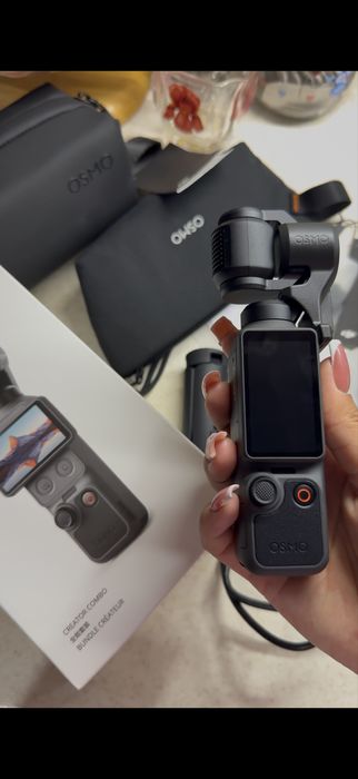 Osmo Pocket 4 creator combo
