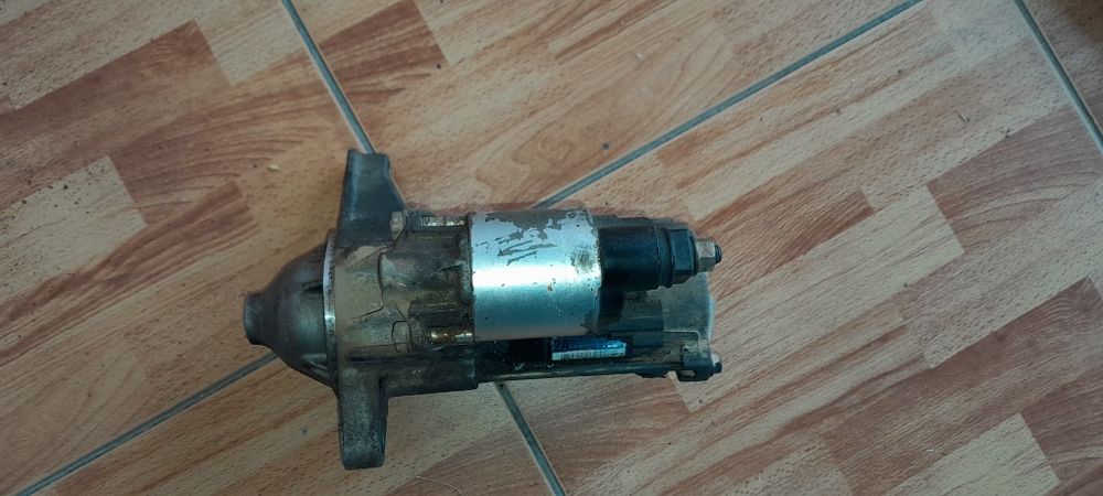 Продам стартер от тойоты карина Е!!