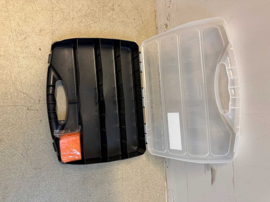 Пистолет за боя акум. ø2.5mm 0.8L 1x4Ah/Органайзер с  прегради 48cm/Чанта