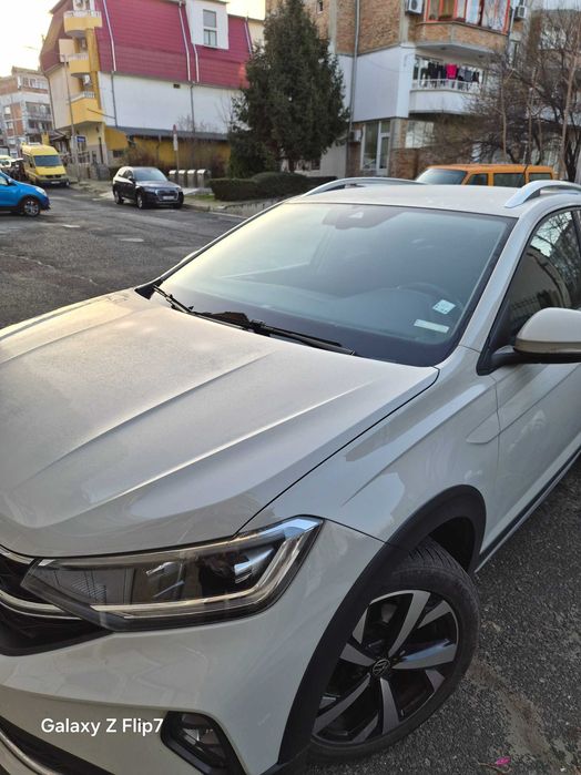 Продавам лек автомобил WV Taigo 1.5