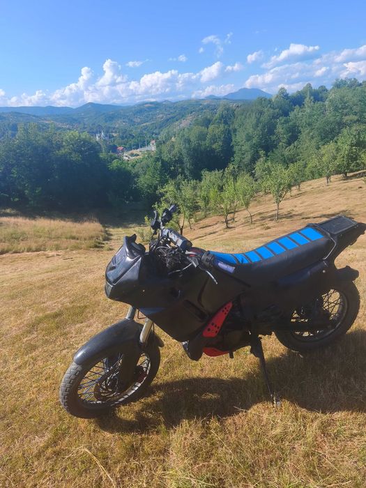 Se vinde Aprilia pegaso 125cc 2t cu 33cp
