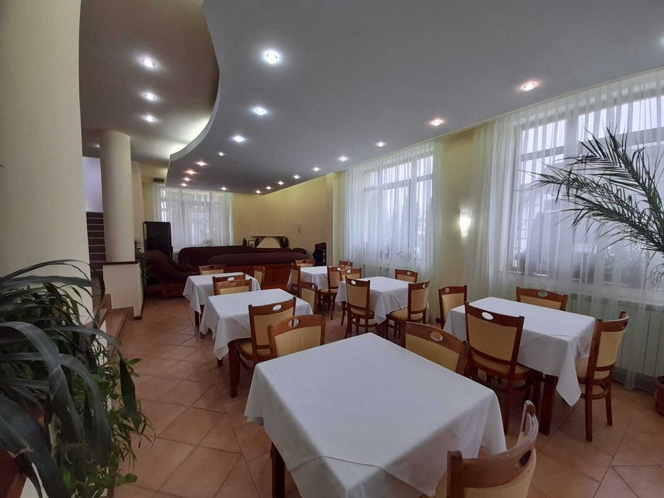 Cazare in vila 6 camere cu baie, living, bucatarie, minim o luna