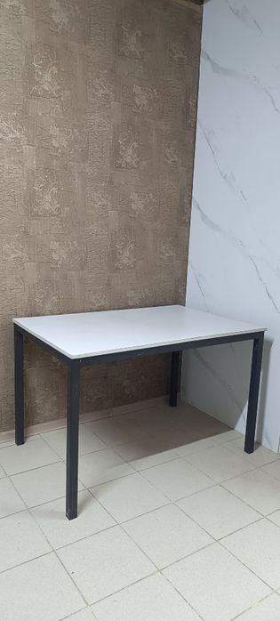 Квартира в частном доме кухня студия .