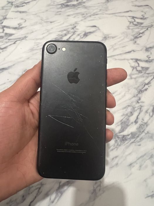 Продам iphone 7 32gb black