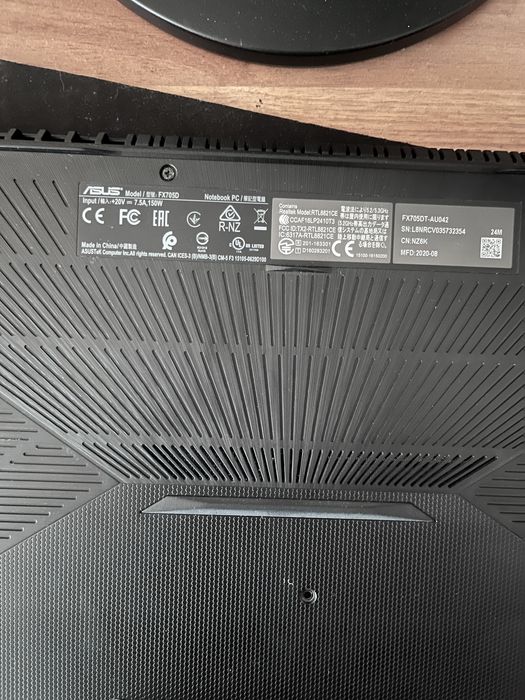 Vand intreg sau pe piese asus fx705