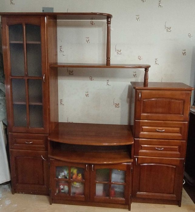 + Подарък диван. Масив секция + скрин + маса + столове