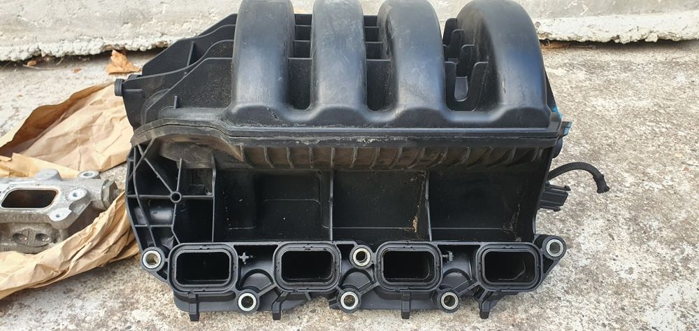 Всмукателен колектор VW Audi 1.6 FSI