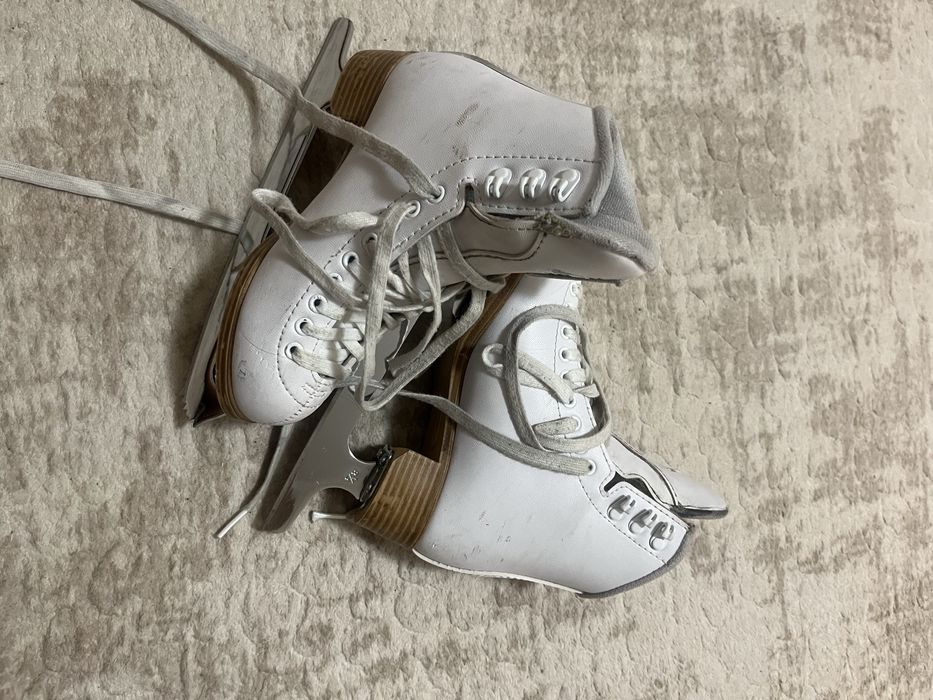 Фигурные коньки профессиональные для начинающих