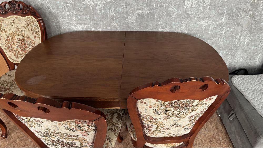 Продам стол со стульями