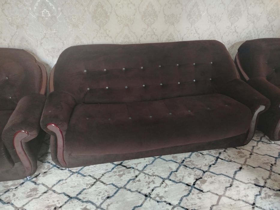 Продаётся Диван с креслами