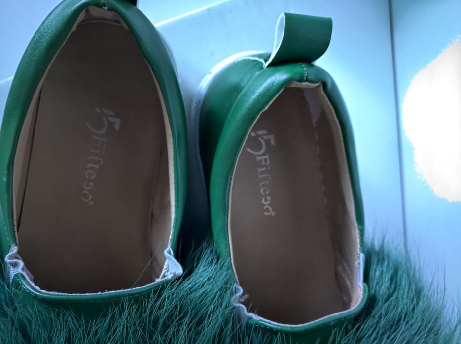 Кецове с естествен косъм в зелено