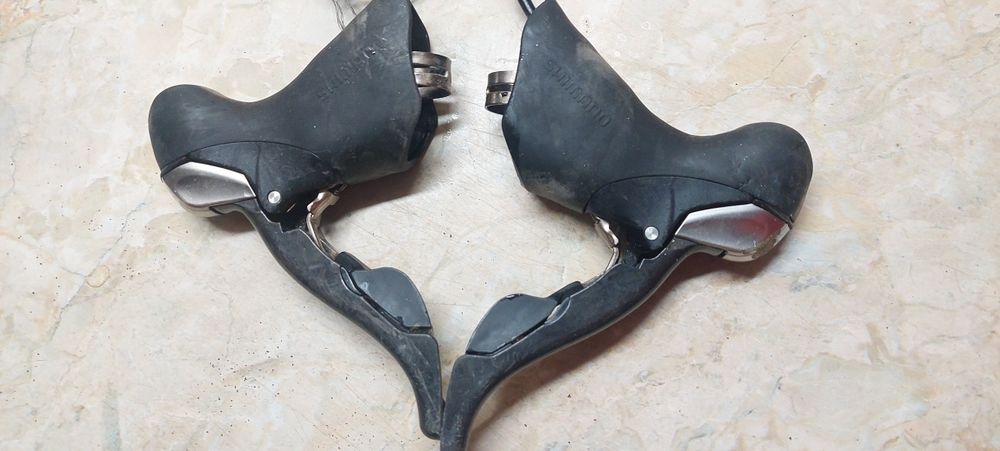 Maneta Ultegra ST 6700 2-10vit carbon si frana fata