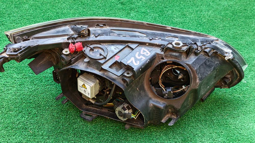 Фар за BMW 5 E60 / E61 / БМВ 5 Е60 Е61