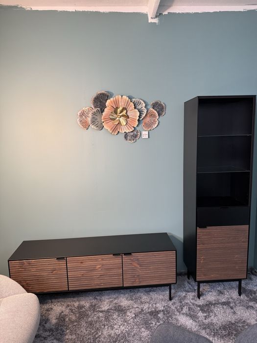 Set living din MDF și lemn (comoda tv + vitrina)