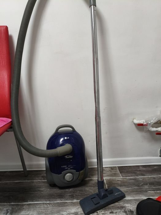 Продам пылесос LG