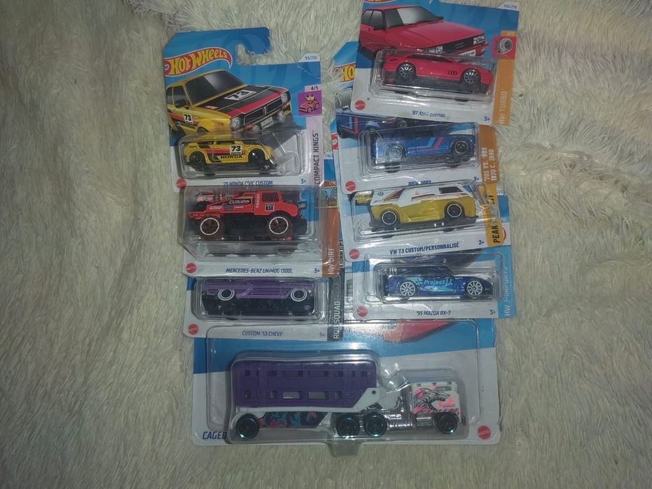 Продам машинки хот вилсы