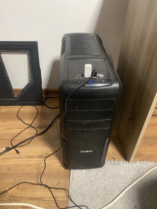 Vand PC gaming si monitor