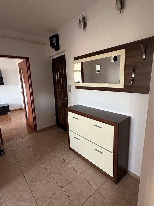 Inchiriez Apartament 2 camere, decomandat