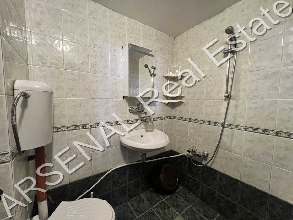 Дава се под наем Тристаен апартамент в София, Център - 95 кв.м за 548.25 € - Снимка #5