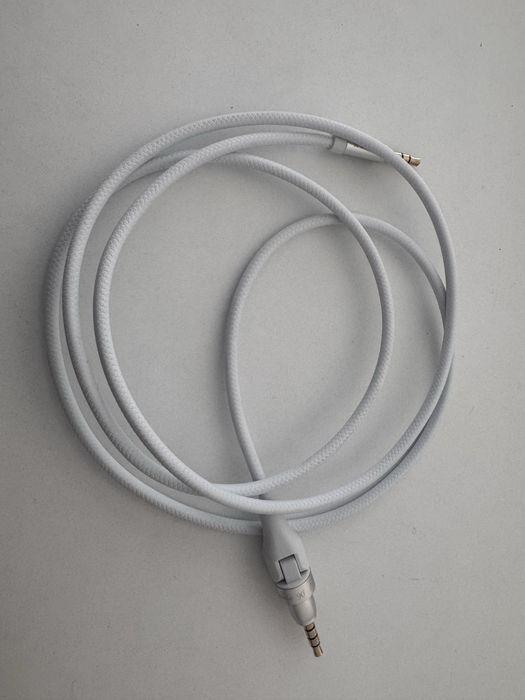 Кабели (от телевизора Самсунг, патч-корд, 3,5-RCA, AUX)