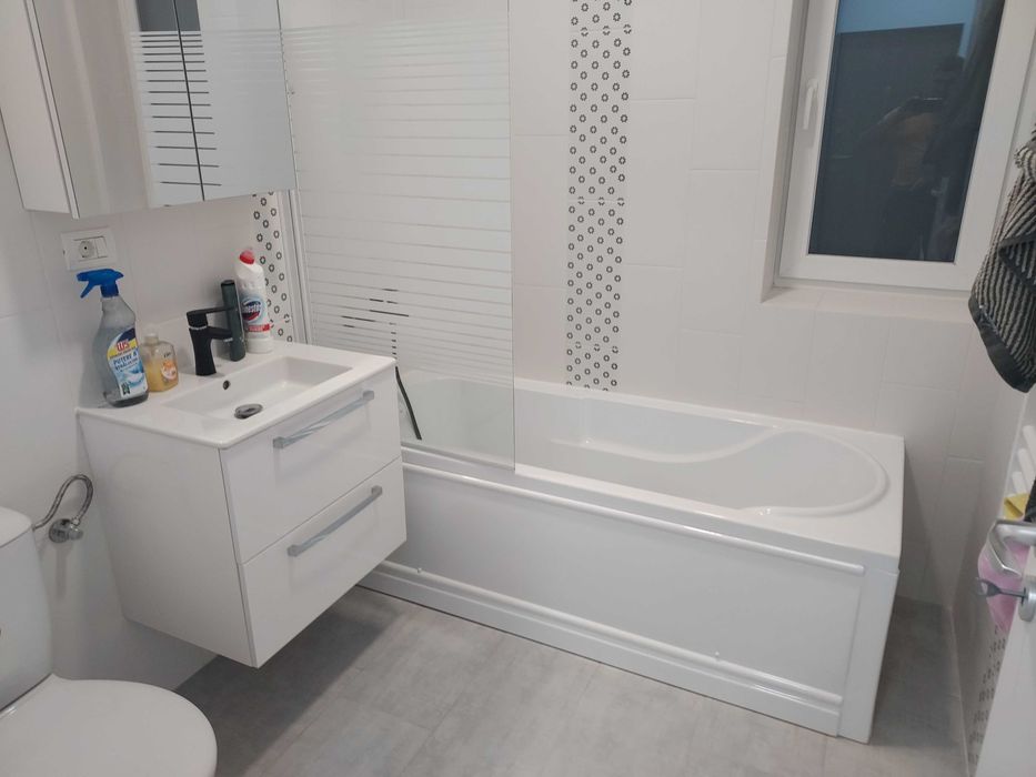 inchiriez apartament 2 camere