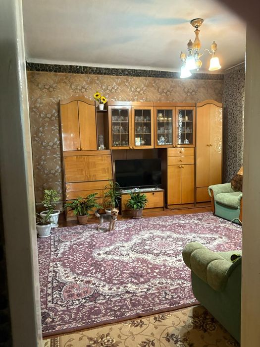 Продаётся дом, договорная.