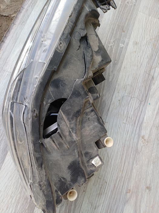 Трекер 2 фара чап томони запчастга