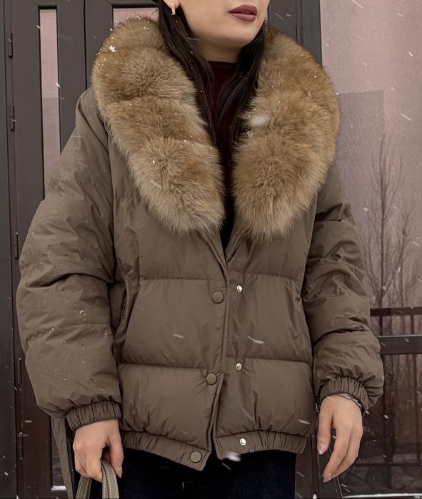 Продам куртку воротник песец под соболь