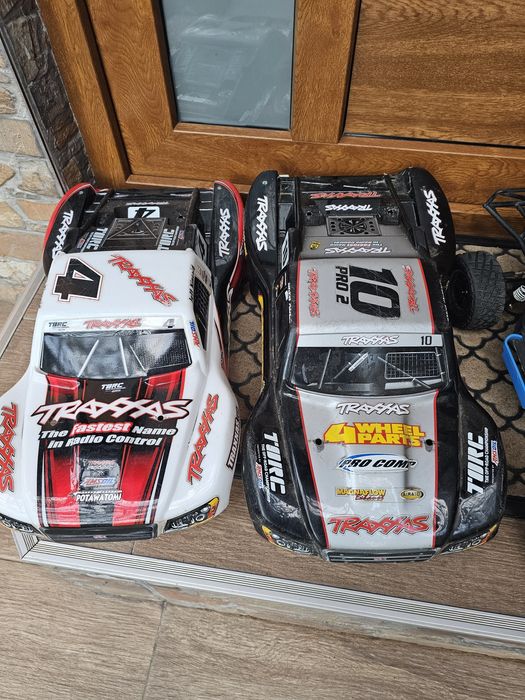 Traxxas Slash VXL 1:10 4x4 cu multe accesorii si baterii