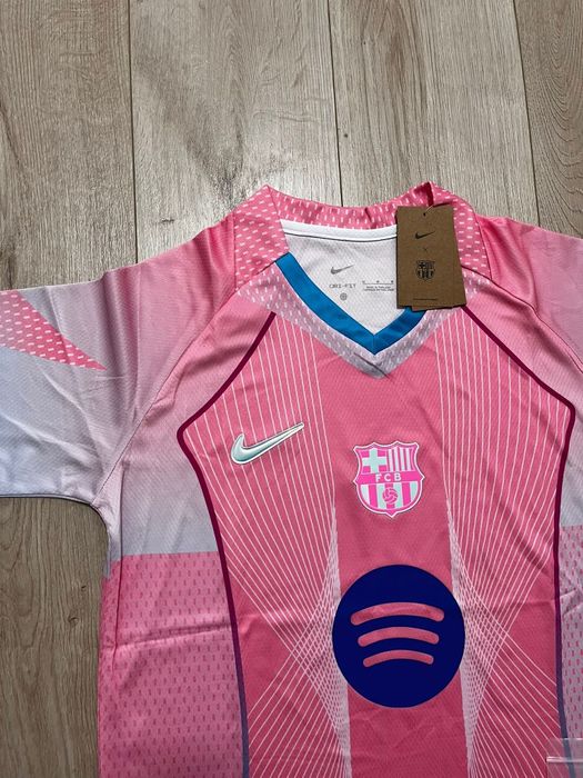 Tricou Barcelona roz