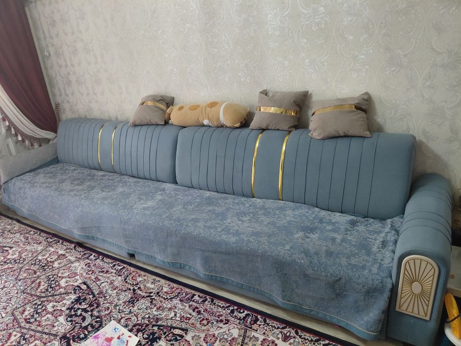 Продам диван срочно