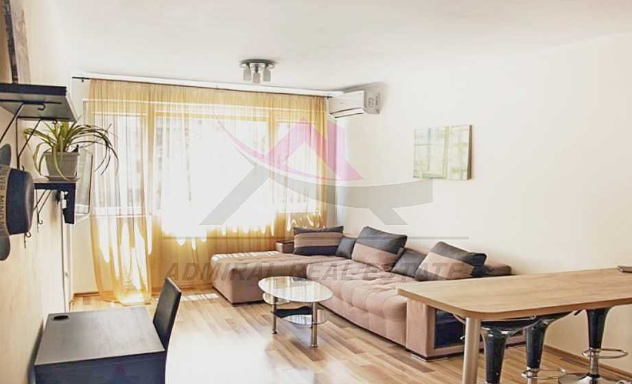 Дава се под наем Двустаен апартамент в Варна, Базар Левски - 66 кв.м за 614 € - Снимка #1