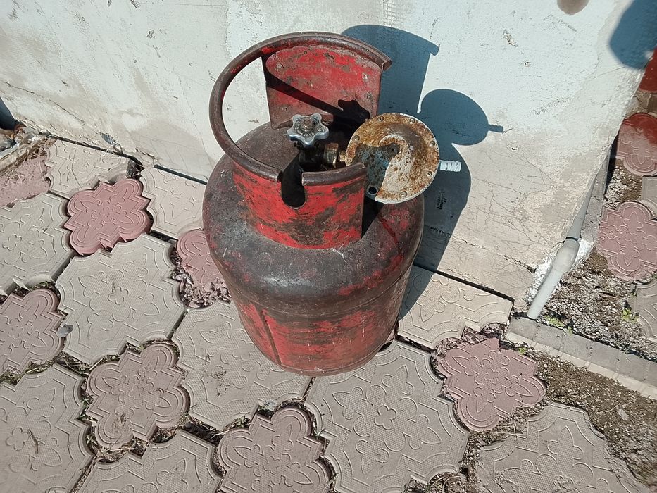 Продам газ балон